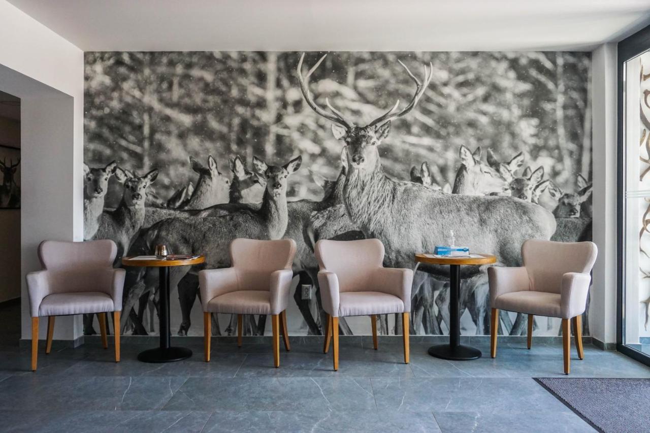 Penzión DEER Valča Exterior foto